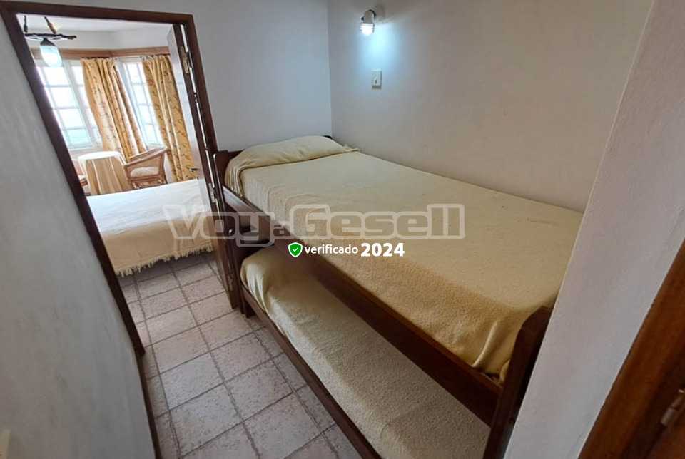 Alquilo Departamento Gemelos 26 en Villa Gesell zona Centro Comercial a 20 Mts de la Playa