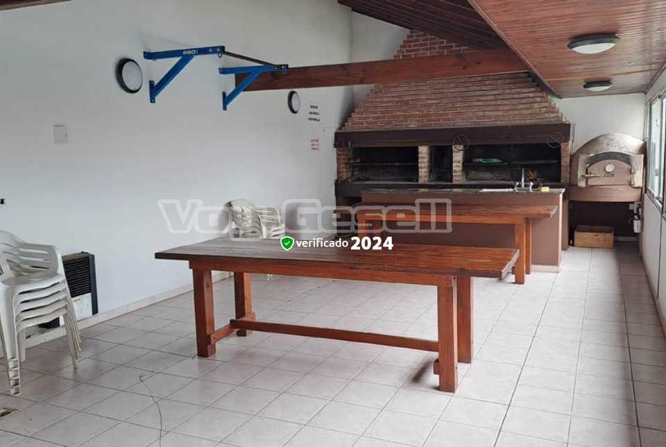 Alquilo Departamento Gemelos 26 en Villa Gesell zona Centro Comercial a 20 Mts de la Playa
