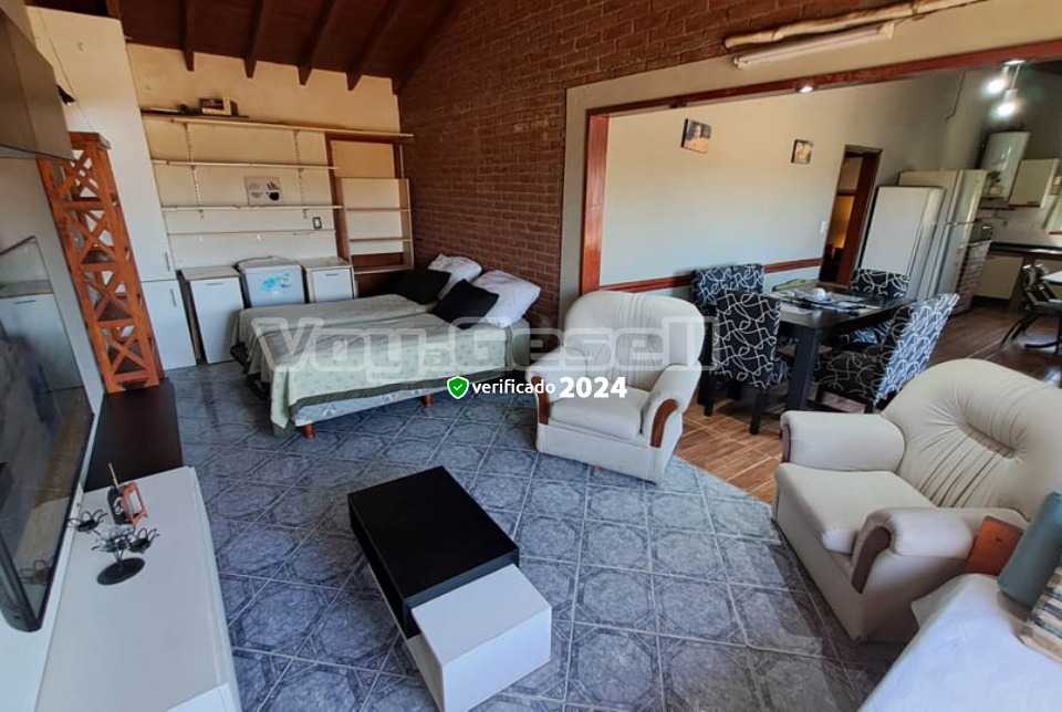 Alquilo Duplex Gracias Papi en Villa Gesell zona Centro a 1400 Mts de la Playa 