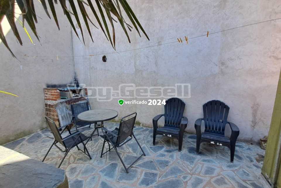 Alquilo Duplex Gracias Papi en Villa Gesell zona Centro a 1400 Mts de la Playa