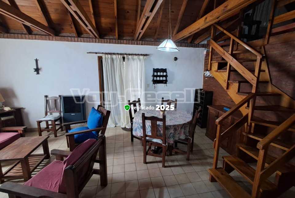 Alquilo Chalet Les Coquelicots en Villa Gesell zona Barrio Norte a 500 Mts de la Playa 