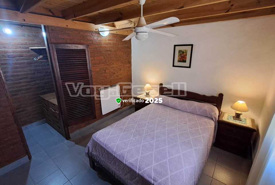 Alquilo Chalet Les Coquelicots en Villa Gesell zona Barrio Norte a 500 Mts de la Playa