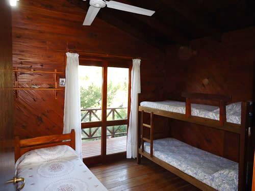 Alquilo Casa Los Alamos en Villa Gesell zona Sur a 500 Mts de la Playa