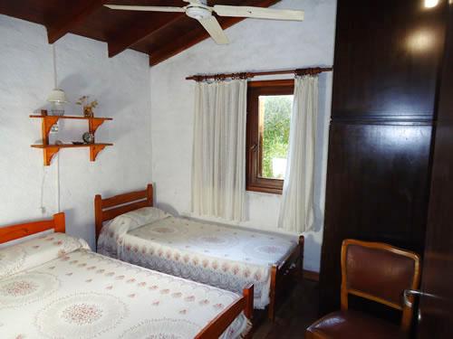 Alquilo Casa Los Alamos en Villa Gesell zona Sur a 500 Mts de la Playa