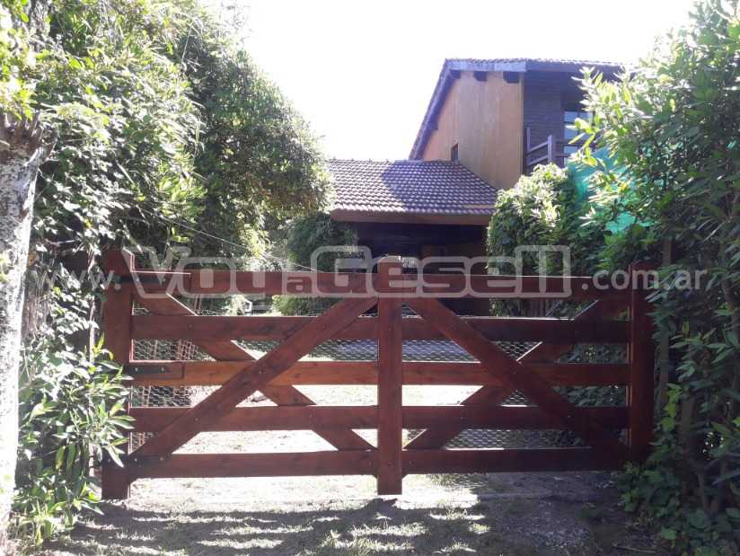 Alquilo Casa Los Alamos D en Villa Gesell zona Sur a 500 mts de la Playa 