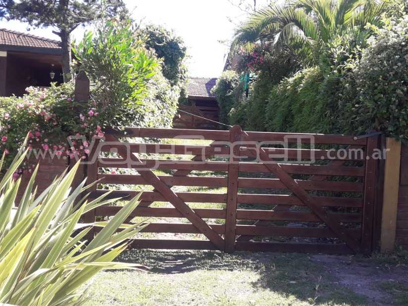 Alquilo Casa Los Alamos D en Villa Gesell zona Sur a 500 mts de la Playa 