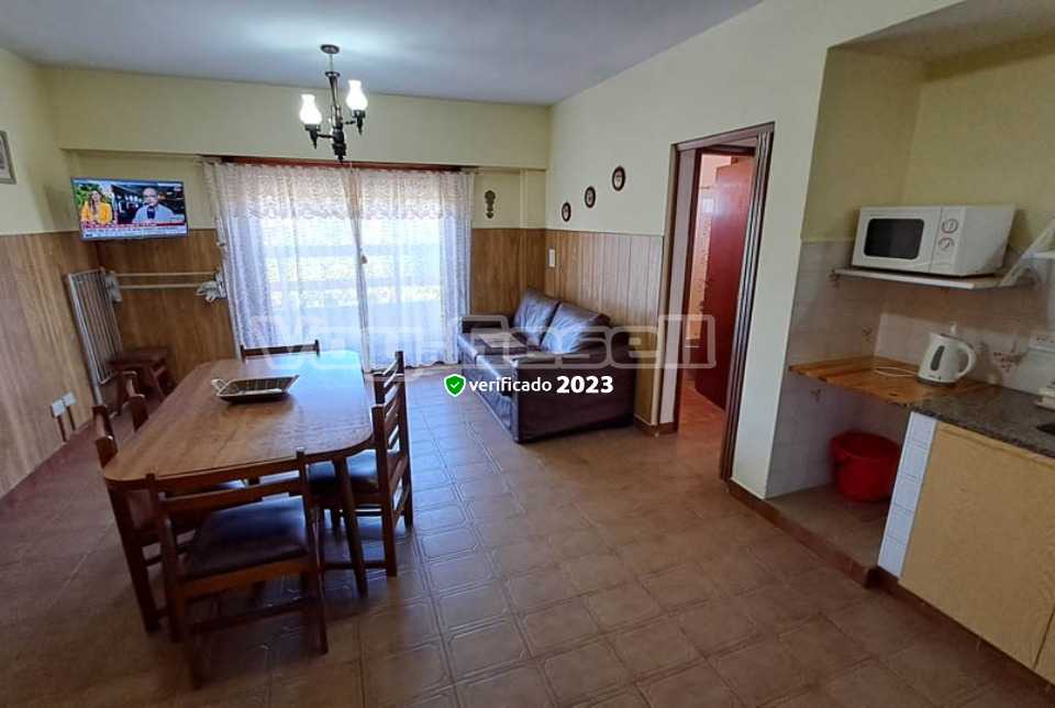 Alquilo Departamento Mar y Sol Piso 2 en Villa Gesell zona Centro Comercial a 150 Mts de la Playa 