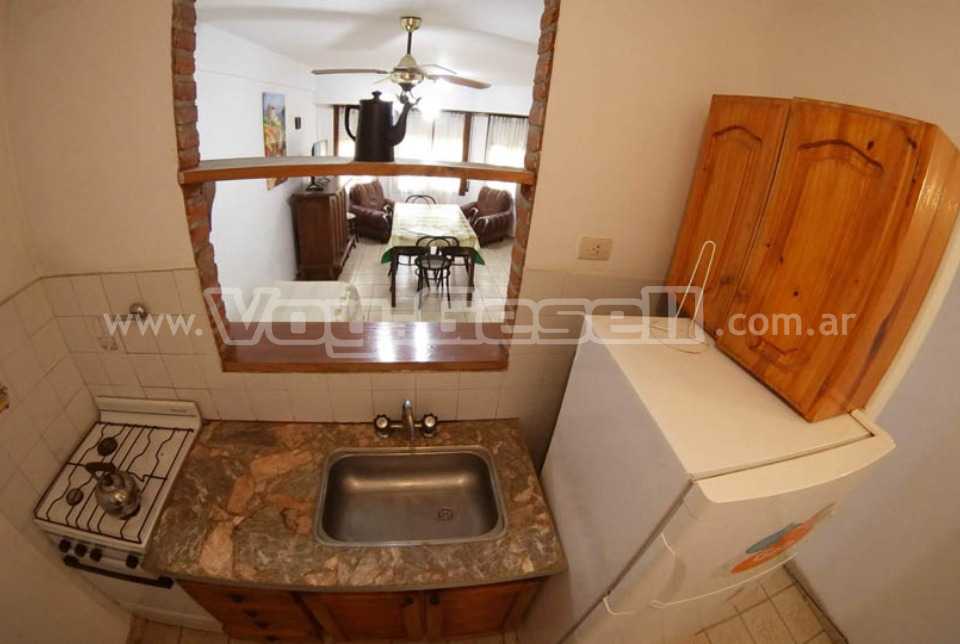 Alquilo Departamento Marejada en Villa Gesell zona Centro Comercial a 150 Mts de la Playa 