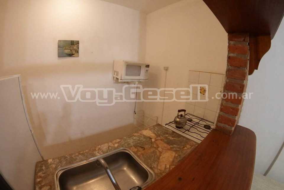 Alquilo Departamento Marejada en Villa Gesell zona Centro Comercial a 150 Mts de la Playa 