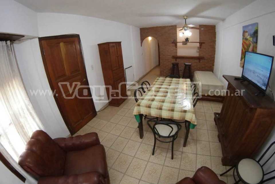 Alquilo Departamento Marejada en Villa Gesell zona Centro Comercial a 150 Mts de la Playa 