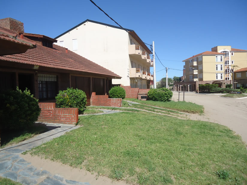 Alquilo Duplex Monforte en Villa Gesell zona Centro a 50 Mts de la Playa
