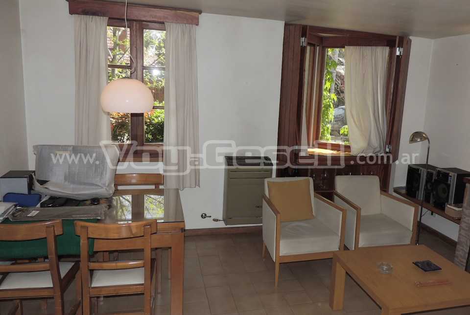 Alquilo Chalet Novoa en Villa Gesell zona Centro a 400 Mts de la Playa 