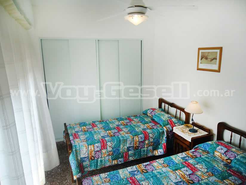 Alquilo Departamento Las Calas en Villa Gesell zona Centro Comercial a 300 Mts de la Playa