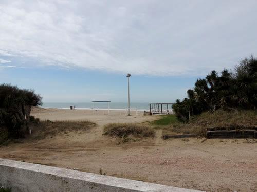 Alquilo Departamento Playa Norte en Villa Gesell zona Barrio Norte a 20 mts de la Playa