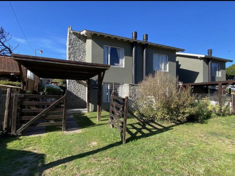 Alquilo Duplex Por tantas cosas en Villa Gesell zona Sur a 200 Mts de la Playa 