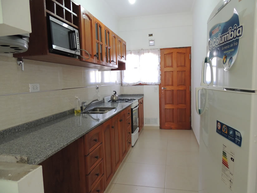 Alquilo Departamento Porfirio en Villa Gesell zona Centro a 1300 Mts de la Playa 