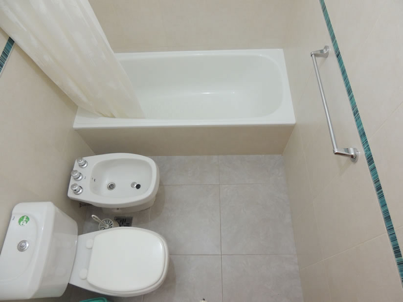 Alquilo Departamento Porfirio en Villa Gesell zona Centro a 1300 Mts de la Playa