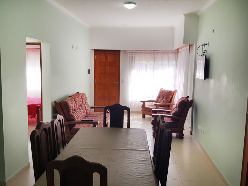 Alquilo Departamento Porfirio en Villa Gesell zona Centro a 1300 Mts de la Playa 