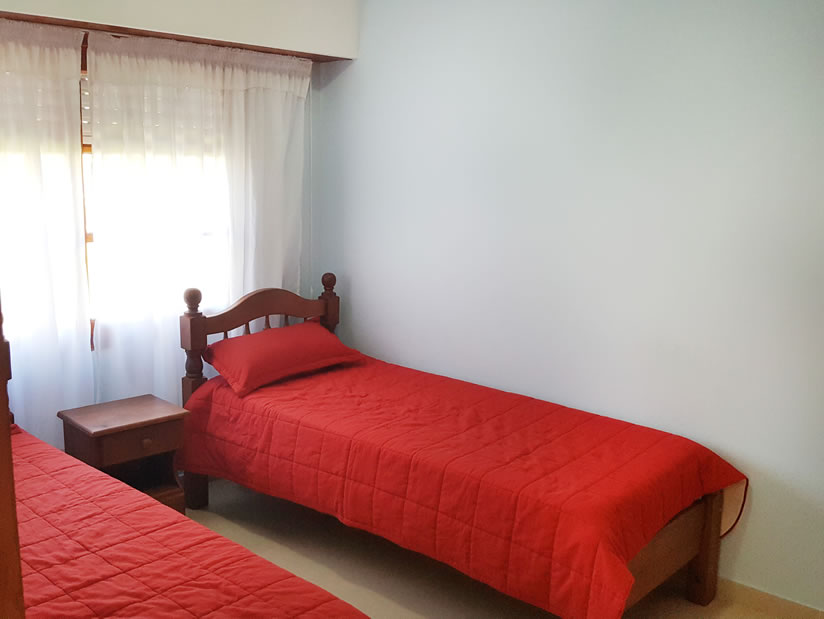 Alquilo Departamento Porfirio en Villa Gesell zona Centro a 1300 Mts de la Playa