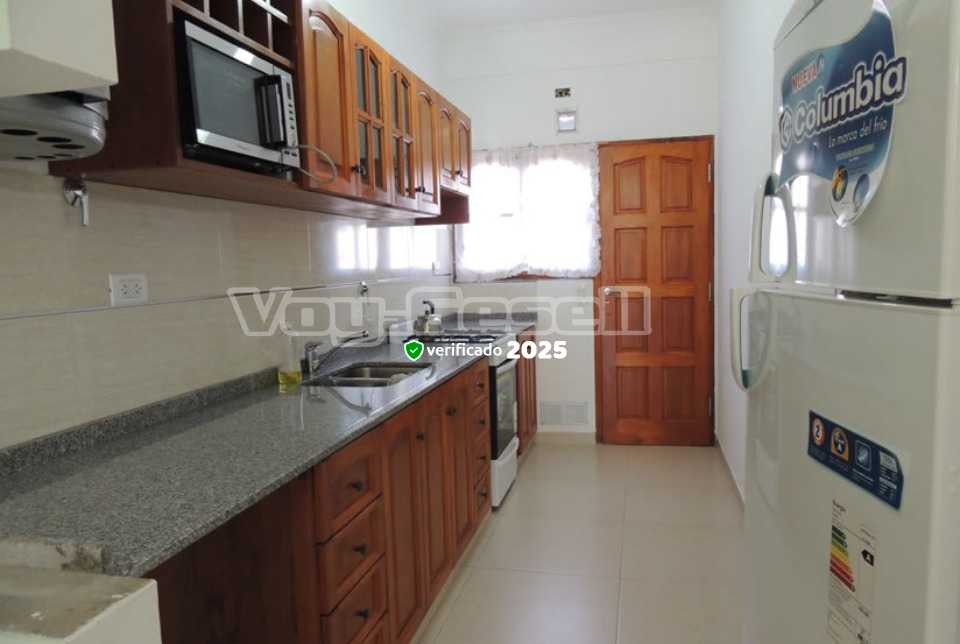 Alquilo Departamento Porfirio en Villa Gesell zona Centro a 1300 Mts de la Playa 