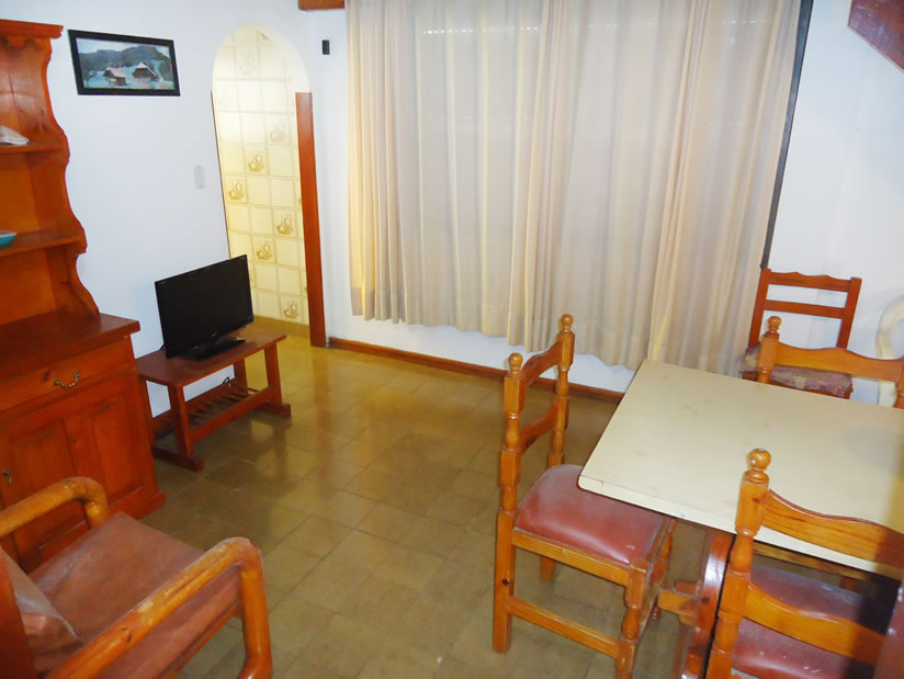 Alquilo Duplex Seis de Copas en Villa Gesell zona Centro a 150 Mts de la Playa 