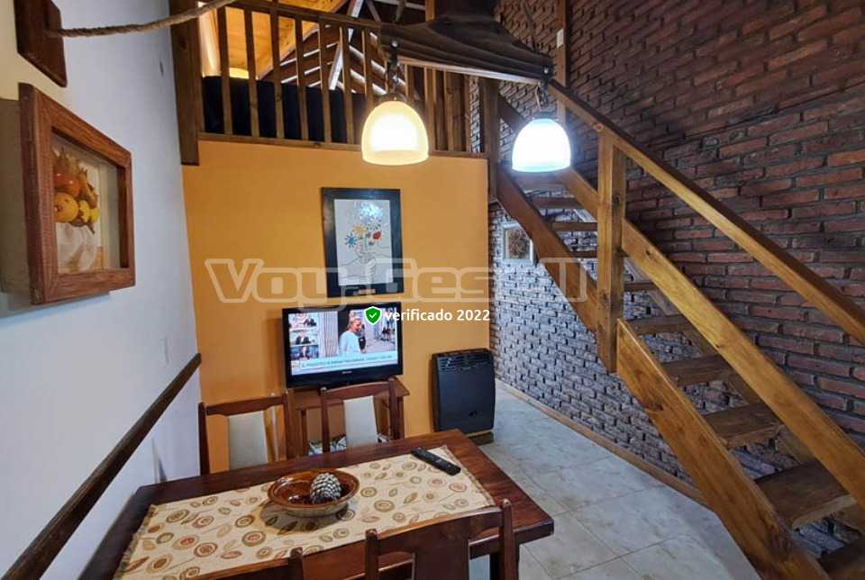 Alquilo Casa Sofican en Villa Gesell zona Barrio Norte a 1100 Mts de la Playa Cocina Comedor