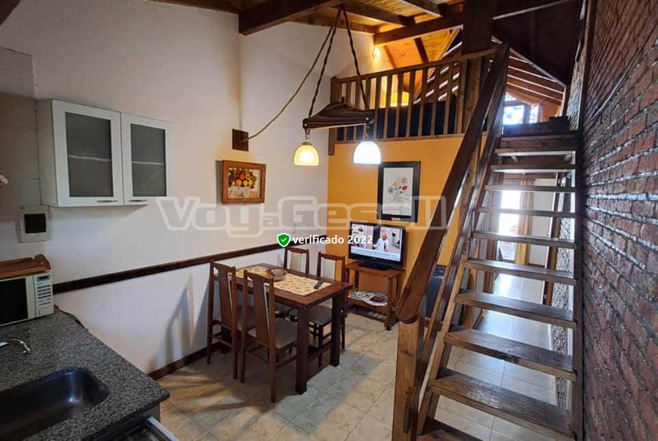 Alquilo Casa Sofican en Villa Gesell zona Barrio Norte a 1100 Mts de la Playa Cocina Comedor