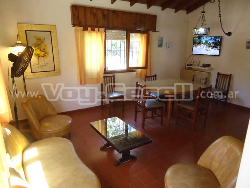 Alquilo Chalet Suvian en Villa Gesell zona Barrio Norte a 200 Mts de la Playa 