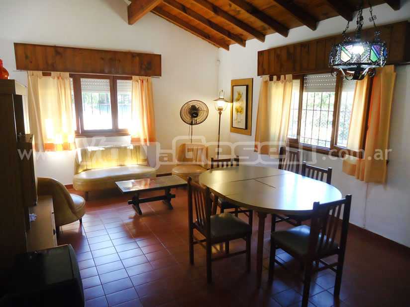 Alquilo Chalet Suvian en Villa Gesell zona Barrio Norte a 200 Mts de la Playa 