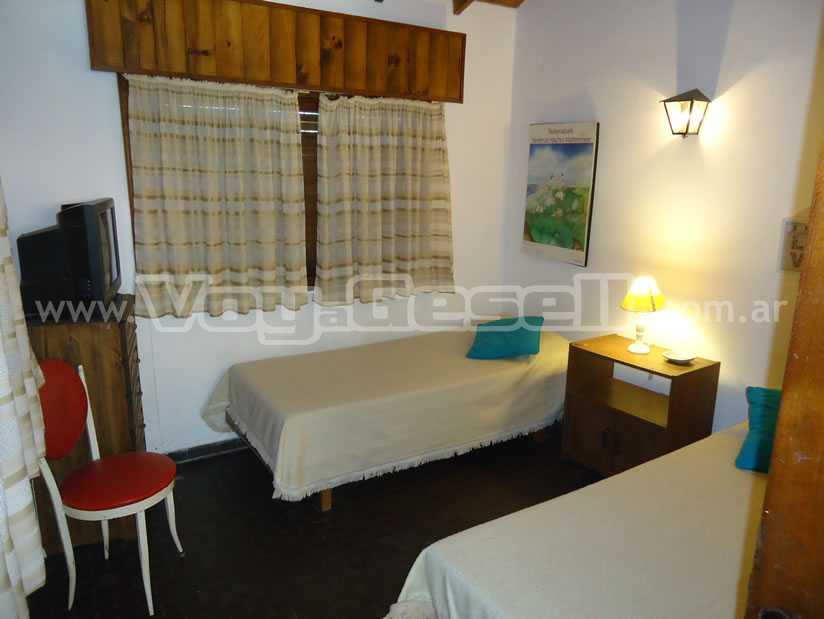 Alquilo Chalet Suvian en Villa Gesell zona Barrio Norte a 200 Mts de la Playa