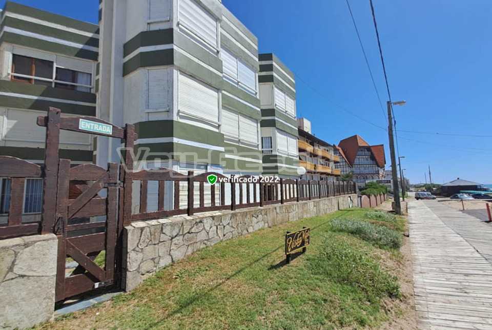 Vistamar III: Departamento en Villa Gesell zona Centro Comercial