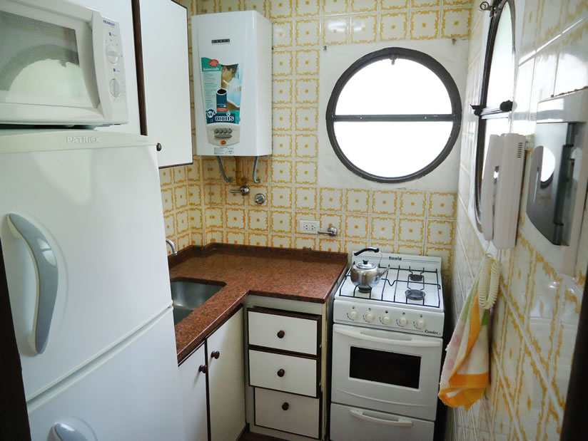 Alquilo Departamento Abaith 5 en Villa Gesell zona Centro Comercial a 200 Mts de la Playa 