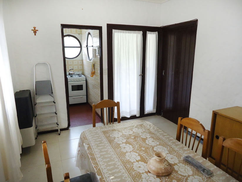 Alquilo Departamento Abaith 5 en Villa Gesell zona Centro Comercial a 200 Mts de la Playa