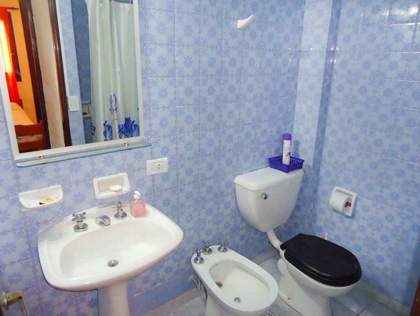 Alquilo Departamento Abaith 5 en Villa Gesell zona Centro Comercial a 200 Mts de la Playa