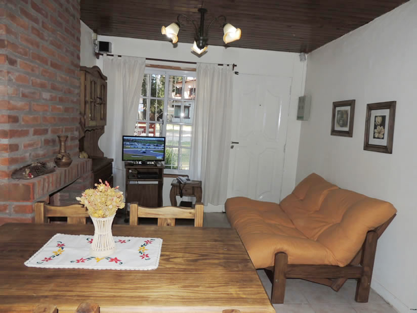 Alquilo Casa Aiken en Mar Azul zona  a 700 Mts de la Playa 