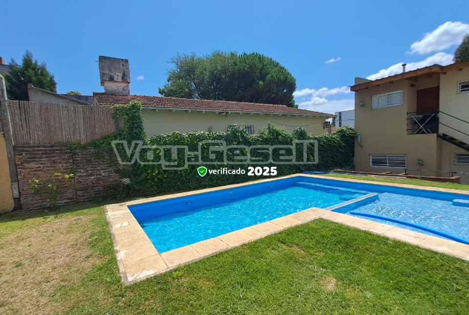 Alquilo Departamento Al Mar Siete en Villa Gesell zona Centro a 850 Mts de la Playa