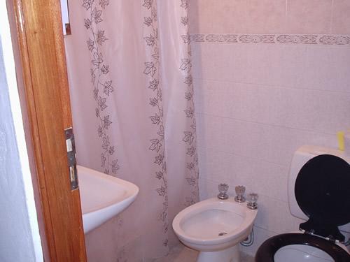 Alquilo Casa Albergue Sur en Villa Gesell zona Villa Gesell a 200 Mts de la Playa