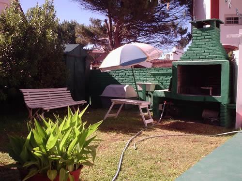 Alquilo Casa Albergue Sur en Villa Gesell zona Villa Gesell a 200 Mts de la Playa