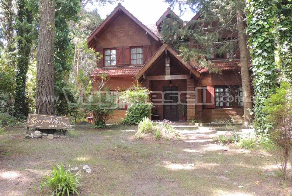 Alquilo Chalet Algo para recordar en Mar de las Pampas zona  a 300 Mts de la Playa 
