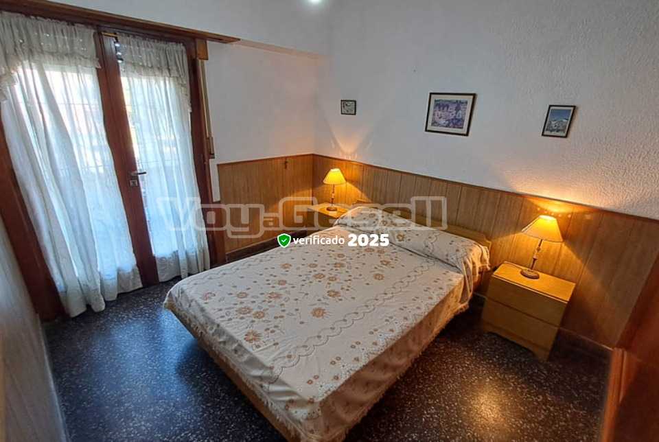 Alquilo Departamento Almanzor 1ro A en Villa Gesell zona Centro a 85 Mts de la Playa