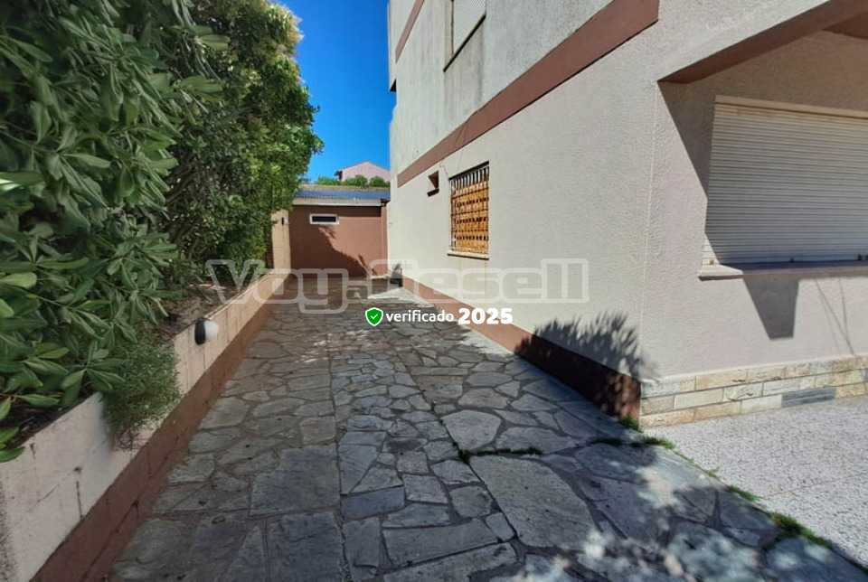 Alquilo Departamento Almanzor 1ro A en Villa Gesell zona Centro a 85 Mts de la Playa 