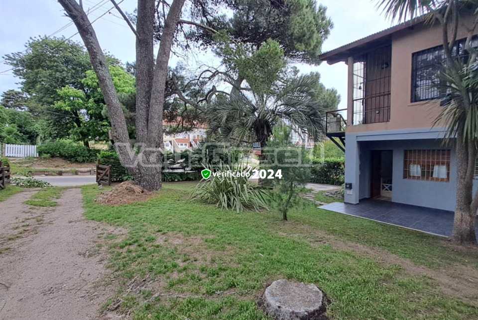 Alquilo Departamento Alta Mora en Villa Gesell zona Centro Comercial a 650 Mts de la Playa Entrada