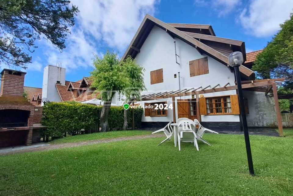 Altos del Mar planta baja: Casa en Villa Gesell zona Barrio Norte