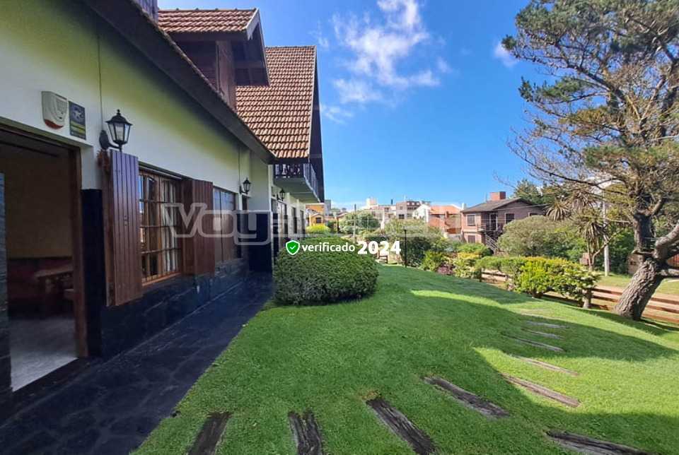 Alquilo Duplex Altos del Mar triplex en Villa Gesell zona Barrio Norte a 120 Mts de la Playa