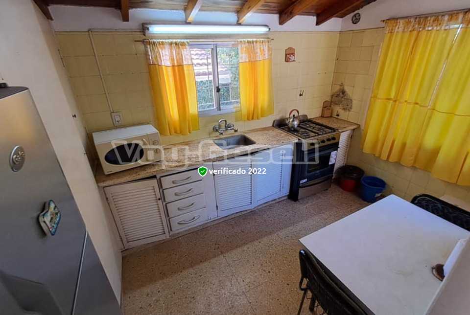 Alquilo Casa Alumine en Villa Gesell zona Centro a 1300 Mts de la Playa Cocina