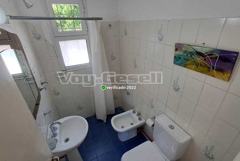 Alquilo Casa Alumine en Villa Gesell zona Centro a 1300 Mts de la Playa