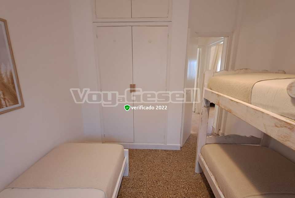 Alquilo Departamento Vientos de Mar en Villa Gesell zona Centro Comercial a 20 Mts de la Playa