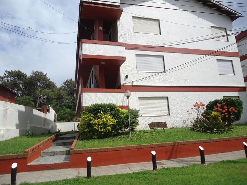 America VI depto 13: Departamento en Villa Gesell zona Sur