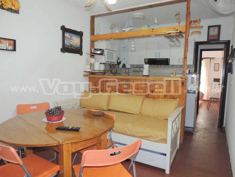 Alquilo Departamento America VI depto 13 en Villa Gesell zona Sur a 200 Mts de la Playa 