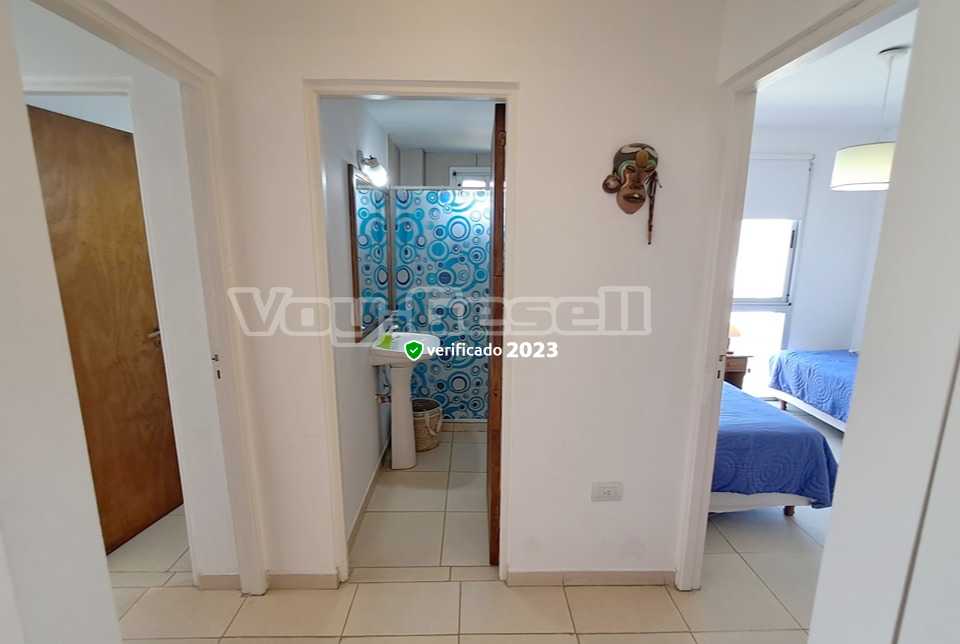 Alquilo Departamento Amewil 5 en Villa Gesell zona Centro Comercial a 50 Mts de la Playa 
